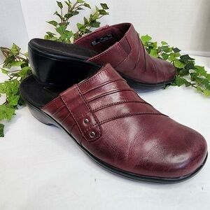 Clarks 7, Burgundy Prairie Flower, Leather slip on  Mules, comfort shoes,
